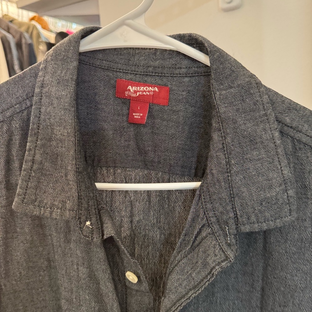 Arizona Jean Company Gray Casual Button Down Shirt